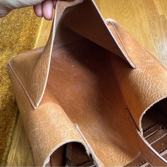 Madewell Transport Tote Medium Tan - Picture 6 of 9